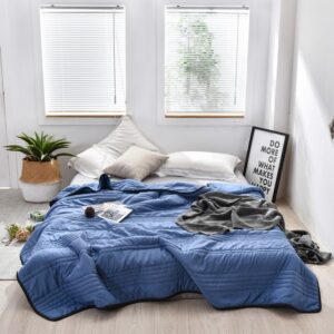 Too Hot to Sleep? Holmec™ Blanket - Stay Cool All Night