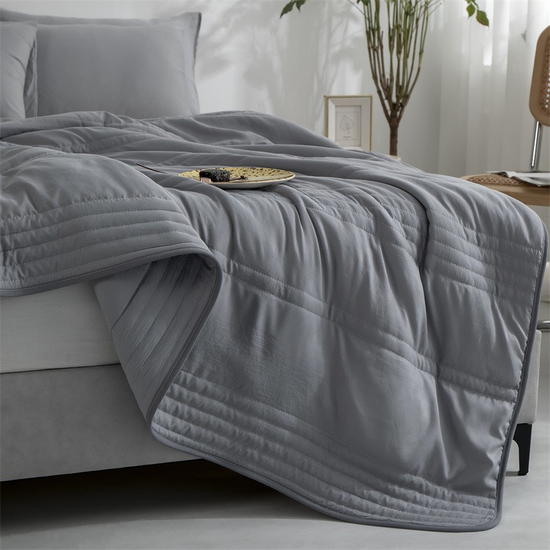 Too Hot to Sleep? Holmec™ Blanket - Stay Cool All Night
